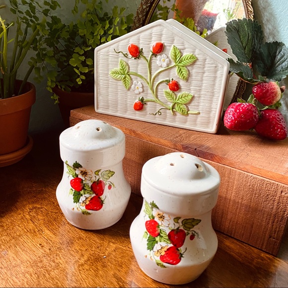 Vintage Other - **SOLD** Vintage Strawberry Salt Pepper Shaker Set